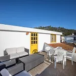 Amarelo