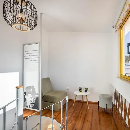 Amarelo Apartment *