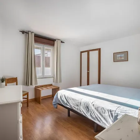 Amarelo Apartment