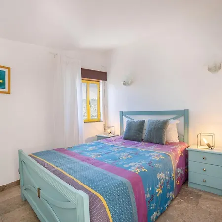 Amarelo Apartment Odeceixe