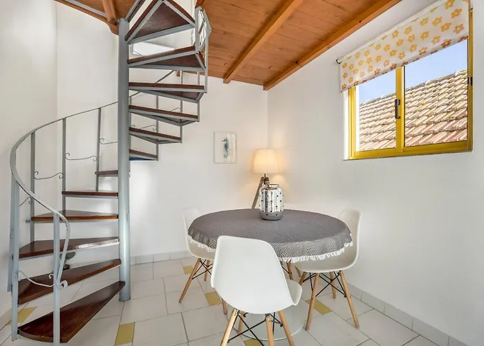 Amarelo アパート