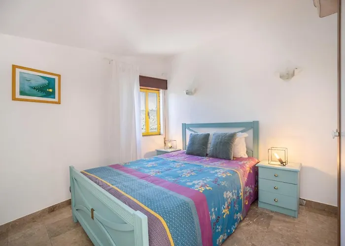 Amarelo アパート オデセイシェ