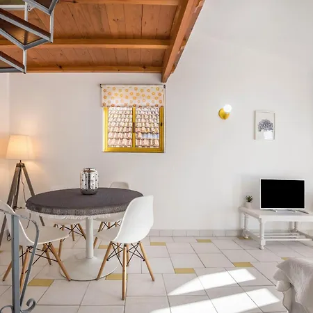 Amarelo Apartmán
